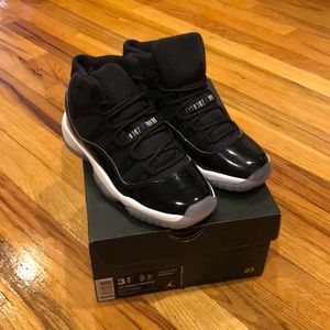 2016 Jordan XI Spacejam size 3.5Y
